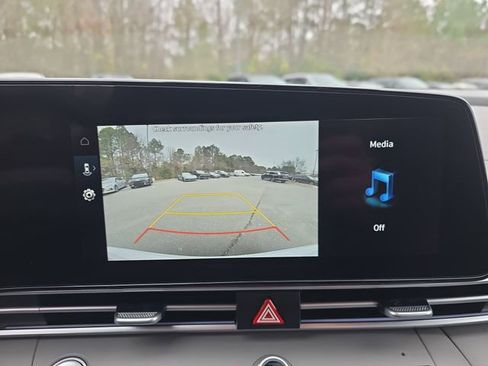 Used 2025 Hyundai Elantra SEL w/ Cargo Package image 33