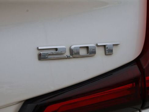 Used 2019 Cadillac XT4 Premium Luxury AWD/4WD image 41