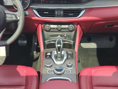 Used 2021 Alfa Romeo Stelvio Ti AWD/4WD image 29