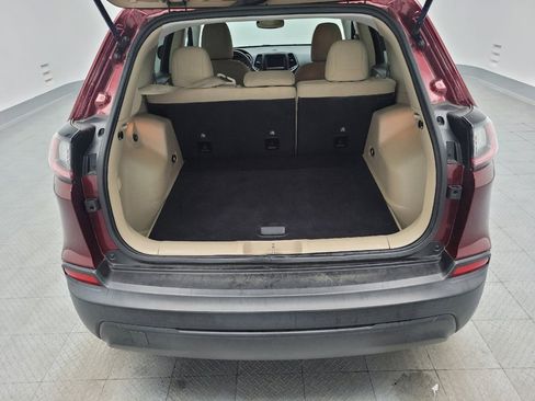 Used 2021 Jeep Cherokee Latitude FWD image 29