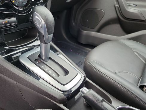 Used 2017 Ford Fiesta Titanium image 29