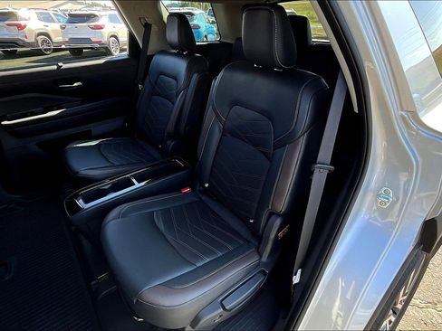 Used 2022 Nissan Pathfinder Platinum w/ Cargo Package image 28