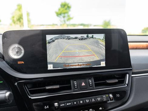Used 2025 Lexus ES 350 w/ Accessory Package (Z2) FWD image 30