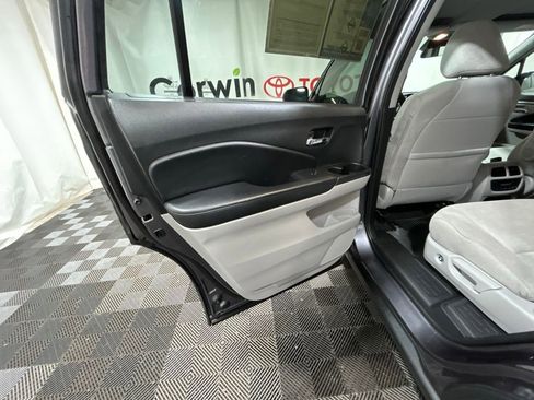 Used 2021 Honda Pilot EX image 20