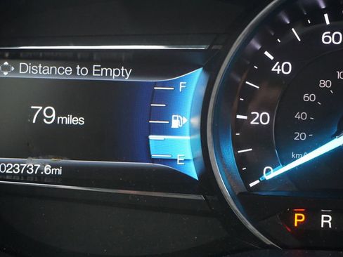 Used 2018 Ford Explorer XLT w/ Equipment Group 202A FWD image 6
