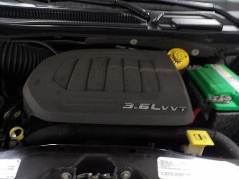 Used 2015 Dodge Grand Caravan American Value Package w/ UConnect Hands-Free Group image 18