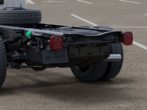 New 2025 RAM 5500 Tradesman AWD/4WD image 17