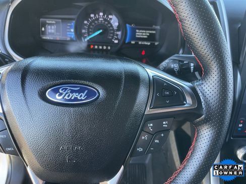 Used 2022 Ford Edge ST-Line image 25