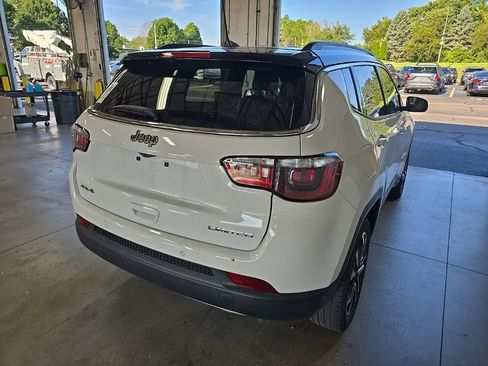 Used 2023 Jeep Compass Limited AWD/4WD image 4
