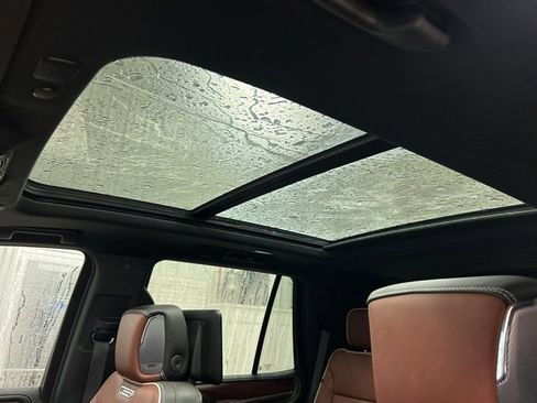 Used 2024 GMC Yukon Denali Ultimate image 35