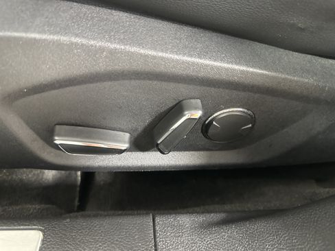 Used 2019 Ford Fusion Titanium AWD/4WD image 10
