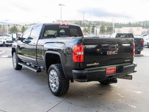 Used 2019 GMC Sierra 2500 Denali w/ Duramax Plus Package image 5
