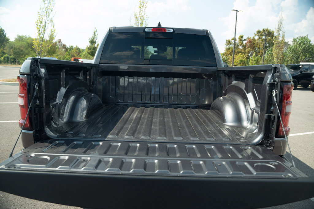 New 2027 RAM 1500 Express AWD/4WD image 15
