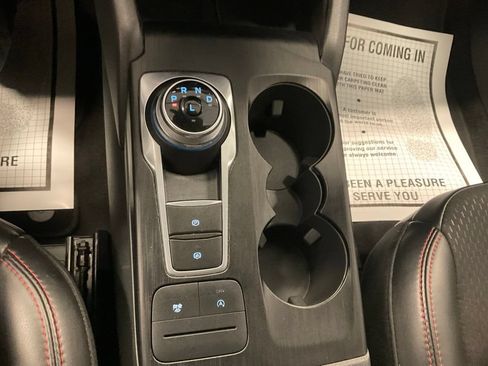 Used 2025 Ford Escape ST-Line AWD/4WD image 24