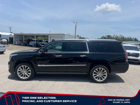 Used 2020 Cadillac Escalade ESV Premium Luxury RWD image 8