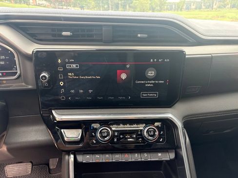 Used 2023 GMC Sierra 1500 Denali AWD/4WD image 15