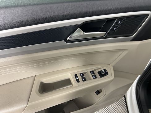 Used 2021 Volkswagen Atlas SE image 18