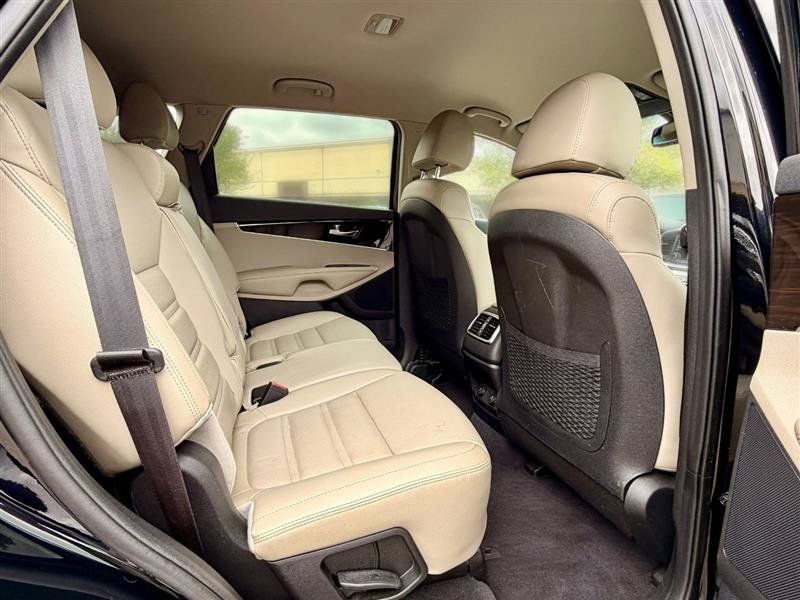 Used 2019 Kia Sorento EX FWD image 12