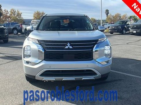 Used 2024 Mitsubishi Outlander SE image 8