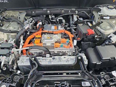 New 2026 Cadillac Vistiq Platinum w/ LPO, Floor Liner Package image 36