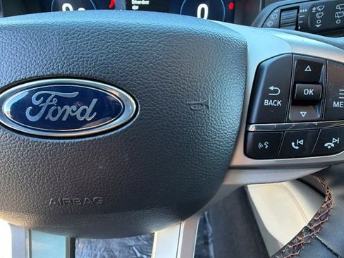 New 2026 Ford Explorer Active w/ Active Comfort Package image 20