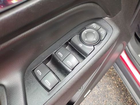 Used 2018 Chevrolet Equinox Premier image 15