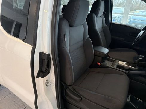 Used 2024 Nissan Frontier S w/ S Utility Package image 18