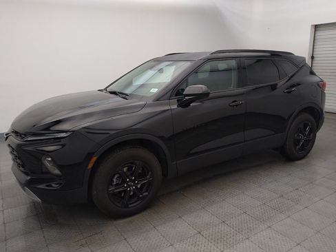 Used 2024 Chevrolet Blazer LT w/ Convenience Package FWD image 2