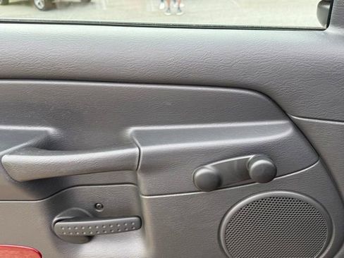 Used 2005 Dodge Ram 1500 Truck ST RWD image 15