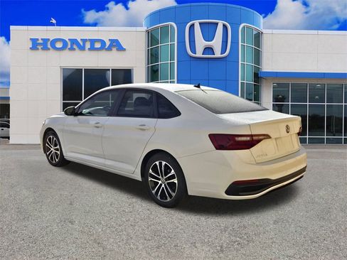 Used 2022 Volkswagen Jetta Sport image 23