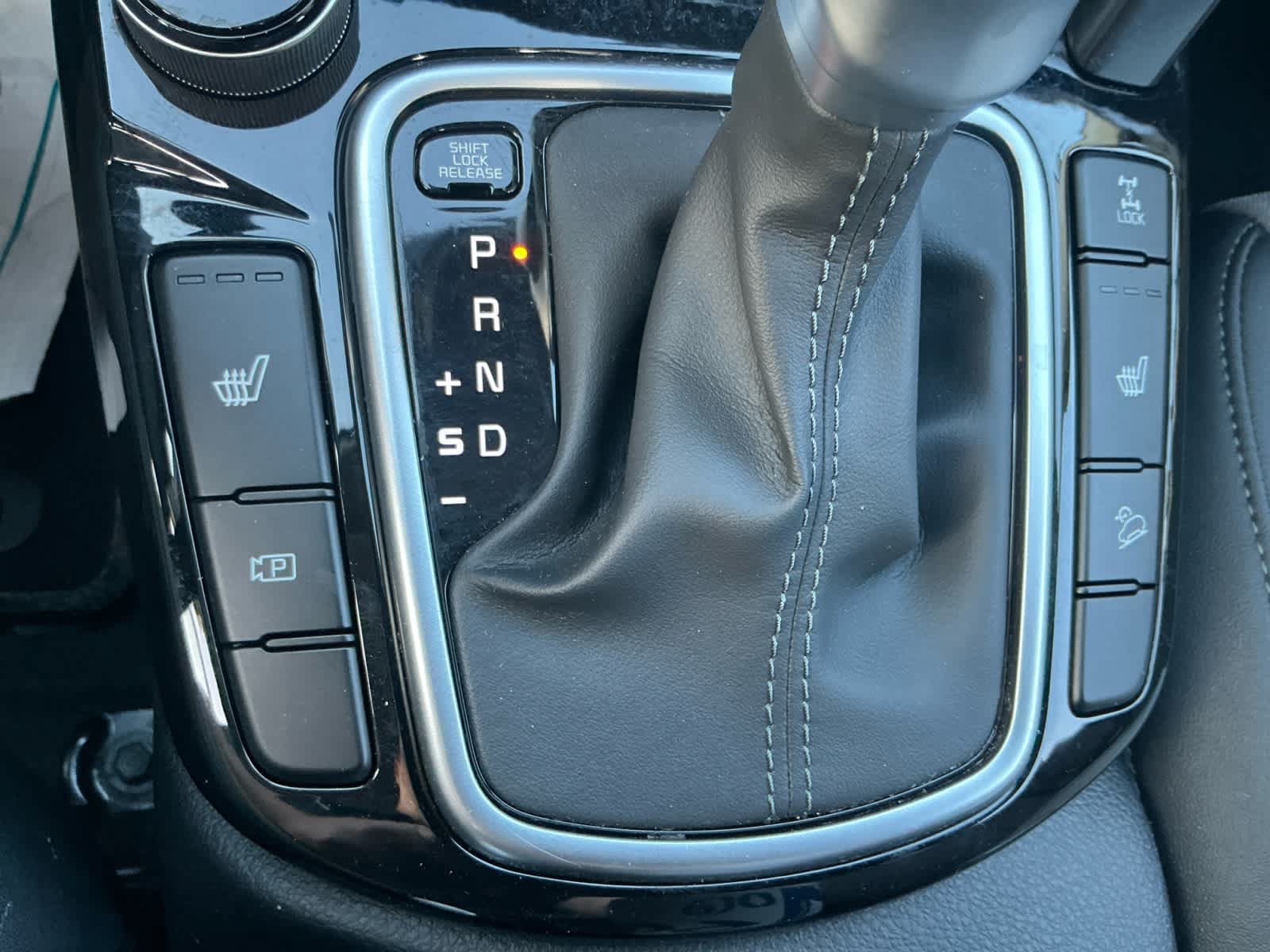 Used 2024 Kia Seltos S AWD/4WD image 19