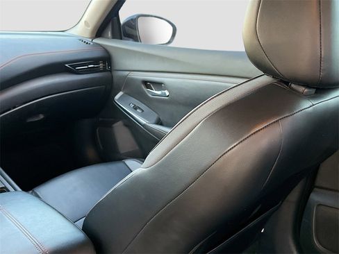 Used 2023 Nissan Sentra SR w/ SR Premium Package image 23