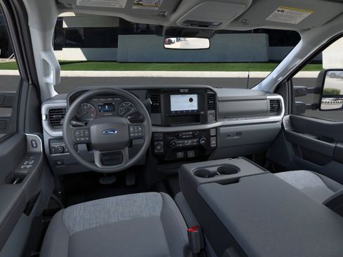 New 2026 Ford F250 XLT w/ FX4 Off-Road Package image 9