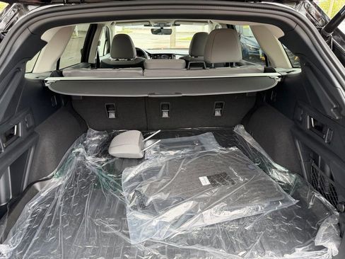 Used 2025 Subaru Outback Premium w/ Popular Package #1A image 7