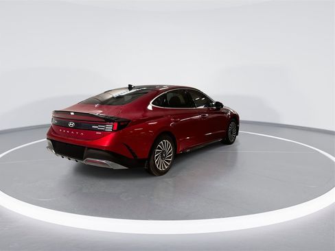 New 2025 Hyundai Sonata Limited image 6