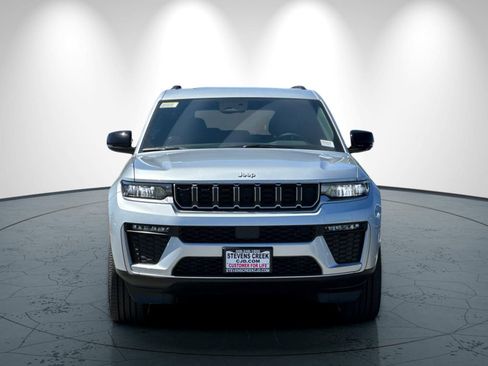 New 2026 Jeep Grand Cherokee L Limited AWD/4WD image 9
