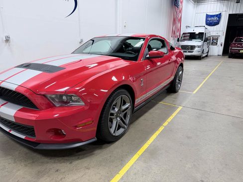 Used 2010 Ford Mustang Shelby GT500 RWD image 18