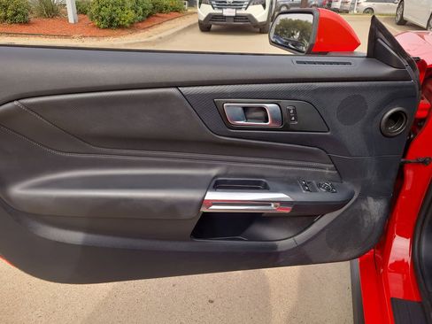 Used 2024 Ford Mustang Premium image 10