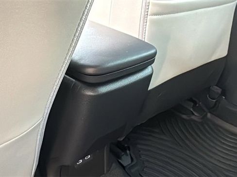 Used 2024 Toyota Prius XLE image 21