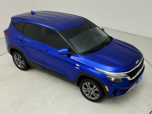 Used 2023 Kia Seltos LX image 40