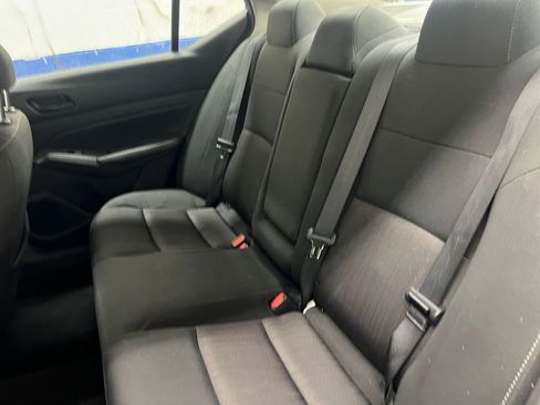 Used 2025 Nissan Altima 2.5 SV FWD image 21
