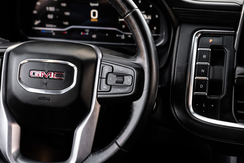 Used 2022 GMC Yukon XL SLT AWD/4WD image 14