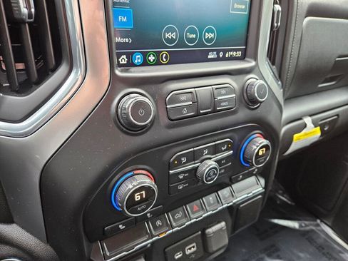 Used 2019 Chevrolet Silverado 1500 LT w/ All-Star Edition AWD/4WD image 21
