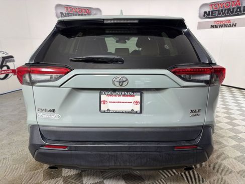 Used 2023 Toyota RAV4 XLE Premium image 5