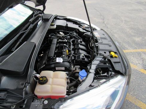 Used 2017 Ford Focus Titanium FWD image 47