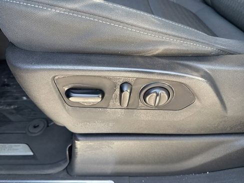 Used 2021 GMC Sierra 2500 SLE w/ SLE Value Package; image 18