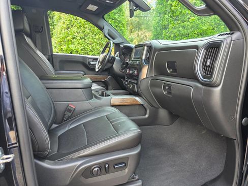 Used 2019 Chevrolet Silverado 1500 High Country w/ Z71 Off-Road Package image 40