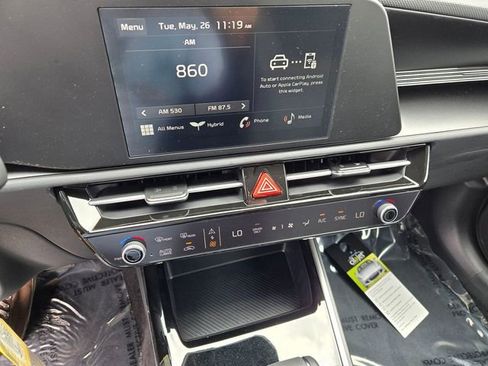 New 2026 Kia Niro LX FWD image 9