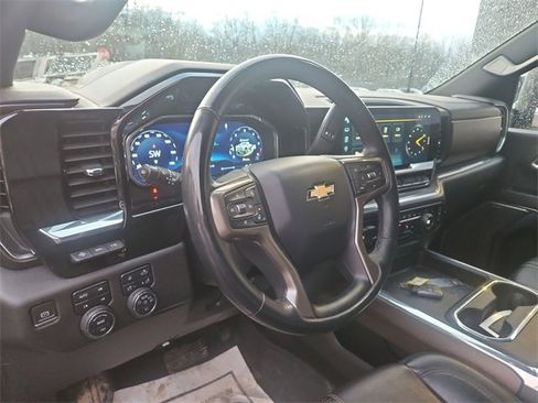 Used 2024 Chevrolet Silverado 2500 High Country w/ Technology Package image 8