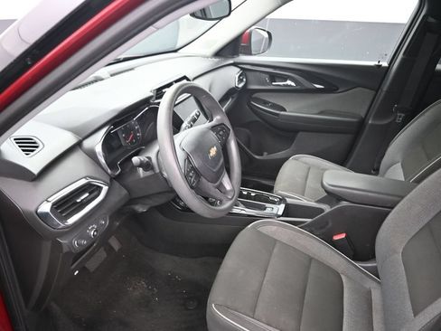Used 2021 Chevrolet TrailBlazer LT w/ Convenience Package FWD image 10